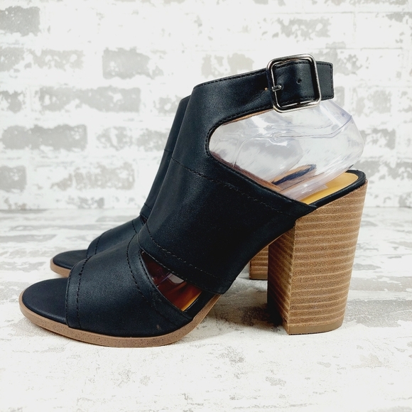 Dolce Vita Shoes - NEW DV Dolce Vita Brista Black Leather Block Heel Sandals M608
